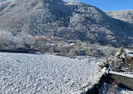 برف بهاری مناطقی از مازندران را سفیدپوش کرد