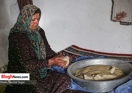 تصاویر/ پخت نان خشک محلی در ییلاقات مازندران