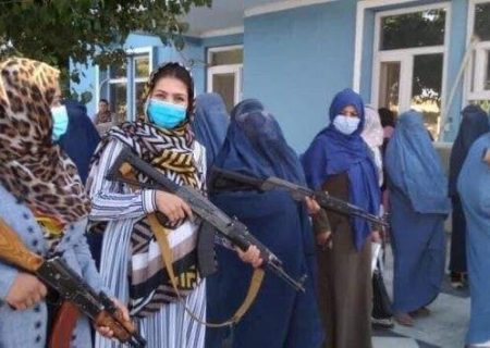تعدادی از زنان افغان در شهر مزار شریف مسلح شدند