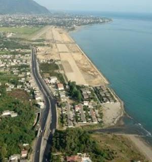 ساحل در قرق سازمان‌های دولتی/پای مردمان شهر به سواحل نمی‌رسد!