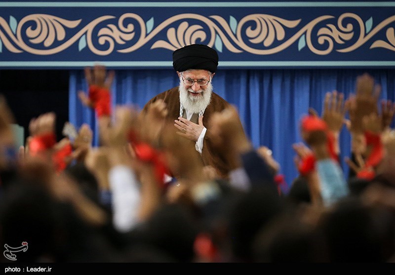 دیدار هزاران نفر از دانشآموزان و دانشجویان با رهبر معظم انقلاب