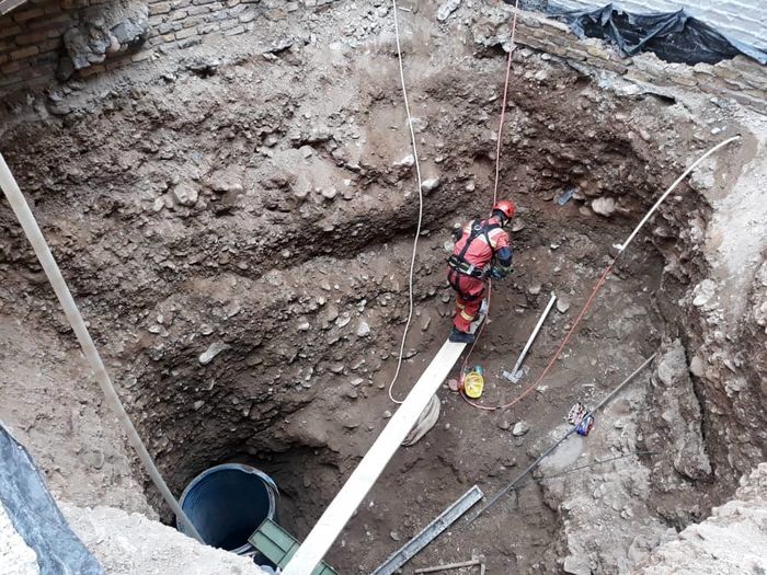 دفن شدن یک کارگر جوان در چاه