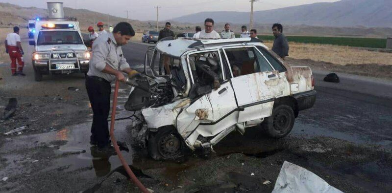 کشته و مجروح شدن ۶ نفر در تصادف سواری پژو و پراید در محور ساری-نکا
