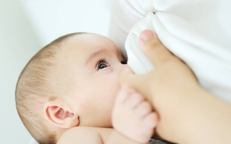 تغذیه ۶۵ درصد کودکان مازندرانی با شیر مادر