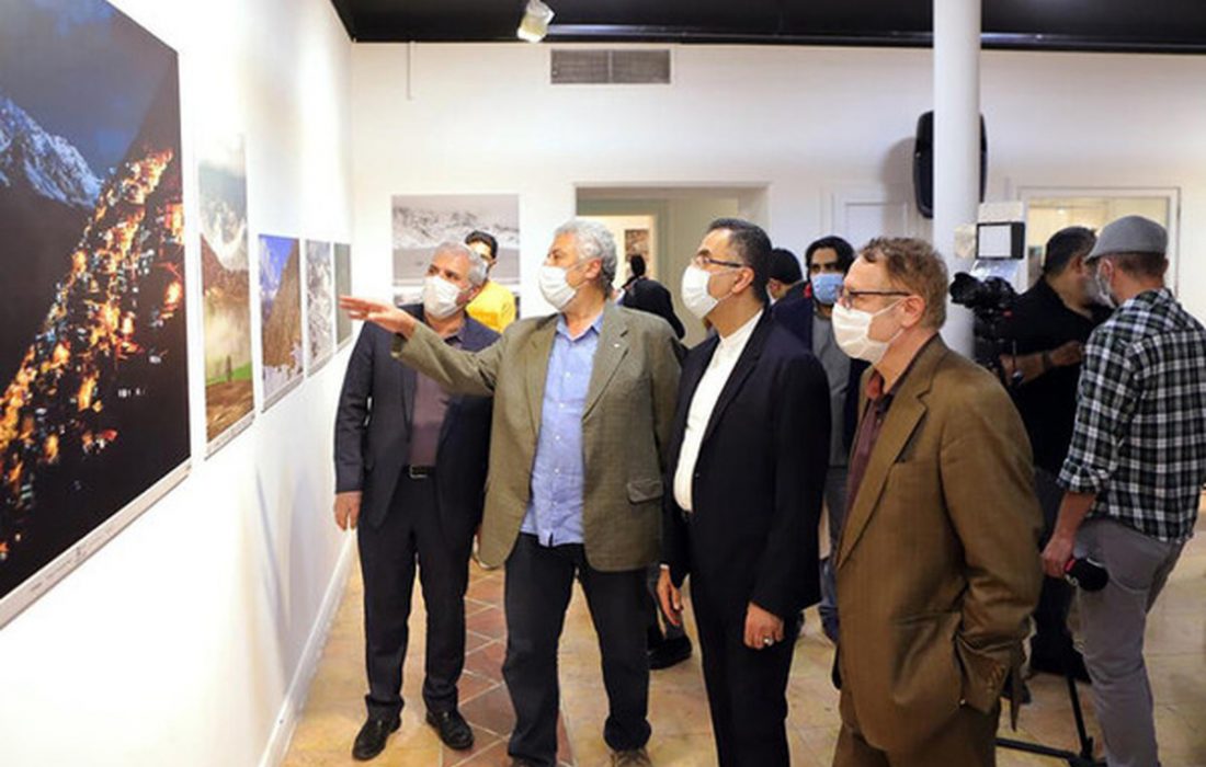 نمایشگاه «اورامان: دامان آسمان» در خانه هنرمندان افتتاح شد