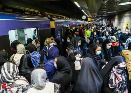 وضعیت نگران کننده کرونایی مترو تهران+عکس
