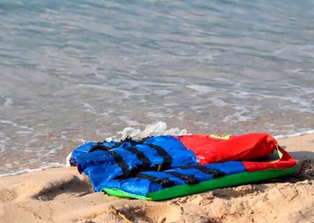 مرگ دردناک ۷۴ زن مرد مهاجر در دریا / هنوز قربانیان شناسایی نشده اند