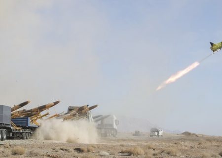 ۷ اقدام جدید در رزمایش پهپادی ارتش/ از عملیاتی شدن تاپ‌اتک ایرانی تا سنگ تمام کرار در رهگیری هوایی