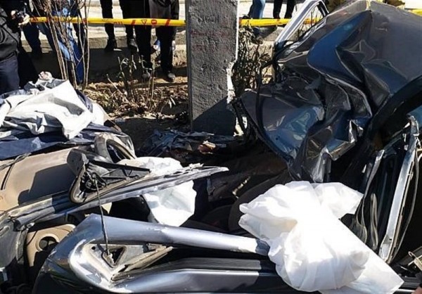مرگ راننده پژو ۴۰۵ میان خودروی متلاشی شده + تصاویر
