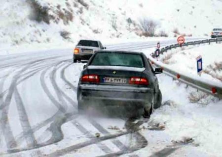 برف و باران در جاده‌های ۱۶ استان / کدام محورها مسدود است؟