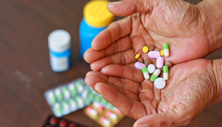 نحوه مصرف داروها در بیماران کرونایی دارای فشار خون چگونه باید باشد؟