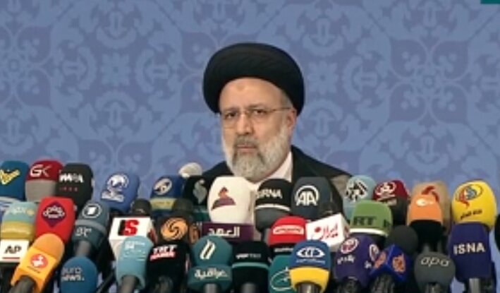 پیش‌بینی کیهان از سال‌های عمر دولت رئیسی