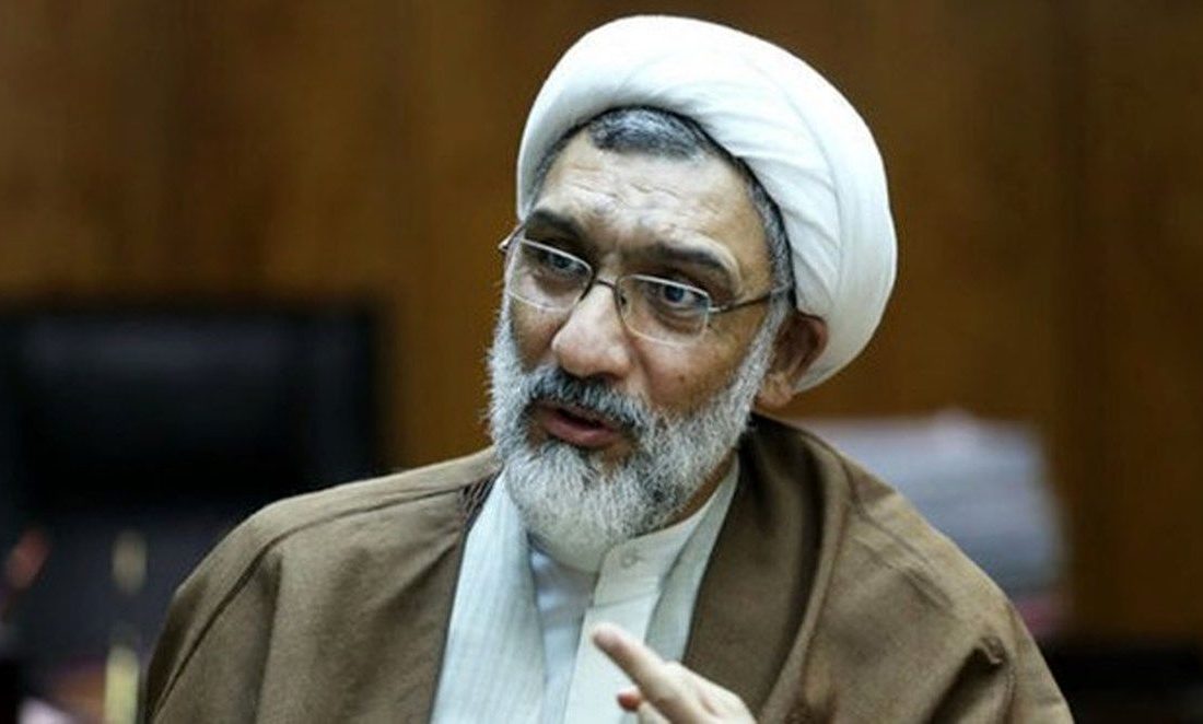 داوری: پورمحمدی مقابل تصمیمات جاهلانه احمدی‌نژاد ایستاد