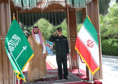 وزیر دفاع عربستان وارد تهران شد