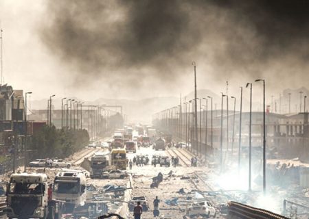 بندرِ ایستاده در آتش…