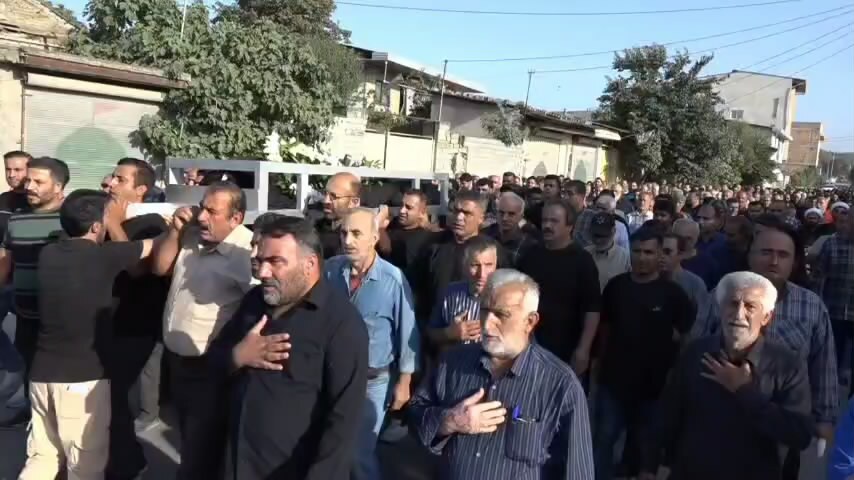 وداع مردم نکا با پدر گرانقدر شهید علی‌اصغر نظری