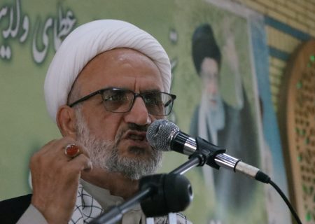 عاشورا نماد مبارزه همیشگی حق و باطل است