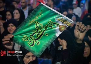 مردم نکا کماکان در خیابانها