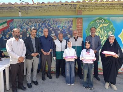 آیین تجلیل از برگزیدگان مسابقه نقاشی «فرشته‌های میناب» در نکا برگزار شد